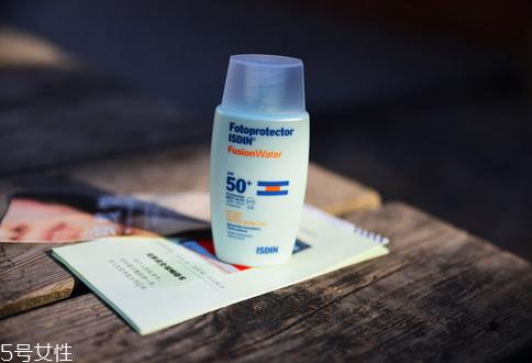 怡思丁防晒霜孕妇可以用吗 怡思丁防晒霜成分表