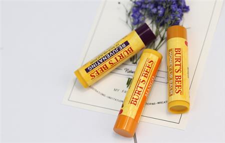 小蜜蜂唇膏生产日期怎么看 小蜜蜂唇膏保质期多久 小蜜蜂唇膏生产日期怎么看 小蜜蜂唇膏保质期多久