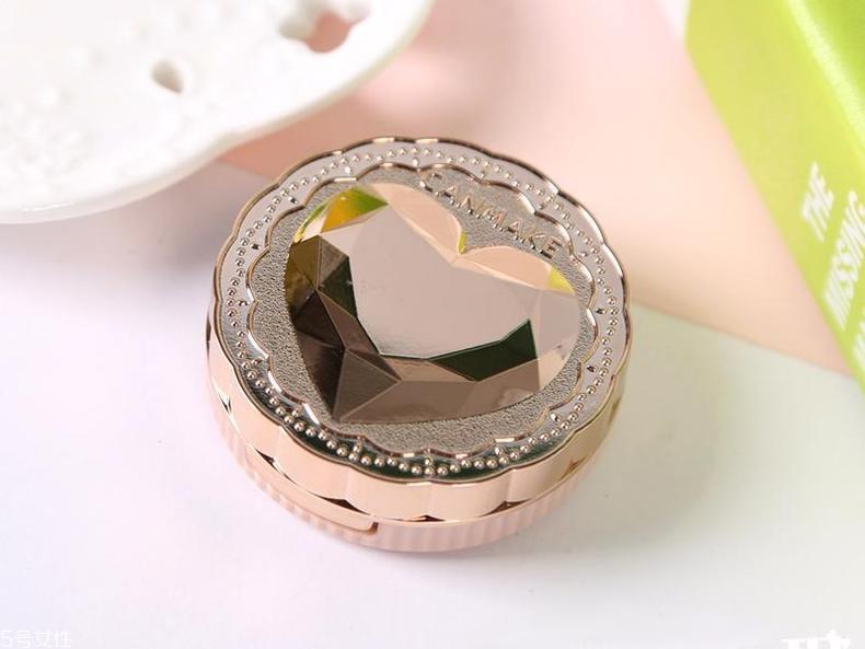 晚安粉哪个牌子好用 无需卸妆的夜间定妆神器 晚安粉哪个牌子好用 无需卸妆的夜间定妆神器