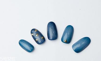 如何做破洞牛仔美甲 破洞美甲简单涂抹教程