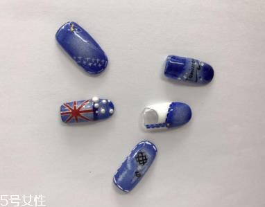 如何做破洞牛仔美甲 破洞美甲简单涂抹教程