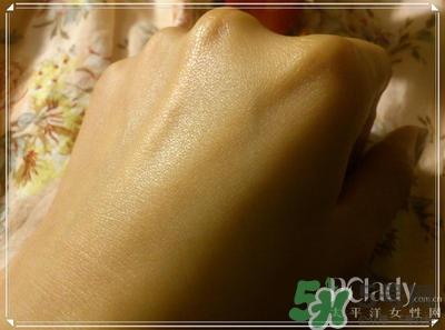 Trilogy玫瑰果油用法 趣乐活玫瑰果油怎么用 Trilogy玫瑰果油用法 趣乐活玫瑰果油怎么用