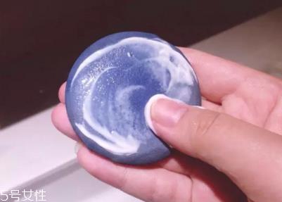 气垫粉扑用什么清洗 清洗气垫粉扑的注意事项 气垫粉扑用什么清洗 清洗气垫粉扑的注意事项