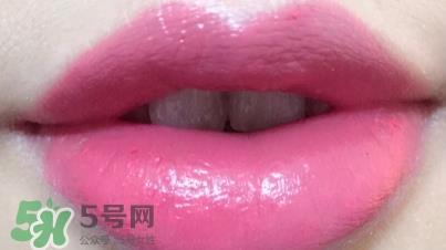 雅诗兰黛恋爱唇膏肯豆同款310猎爱色试色 雅诗兰黛恋爱唇膏肯豆同款310猎爱色试色