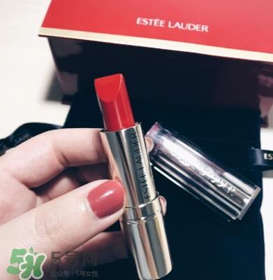 雅诗兰黛恋爱唇膏肯豆同款310猎爱色试色 雅诗兰黛恋爱唇膏肯豆同款310猎爱色试色