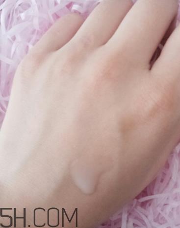 欧诗漫珍珠白柔肤水有几种_欧诗漫柔肤水怎么挑选