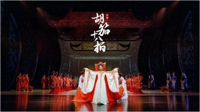 ​《胡笳十八拍》——从一部舞剧听历史的回声，鸣生命的绝唱。