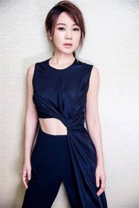 ​闫妮:微醺燃脂法+7天瘦腰计划 刷爆娱乐圈的逆生长秘诀全公开！