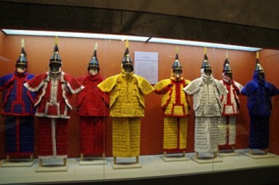 ​原来我们熟知的这些明星的姓氏都来自清朝的“满族八大姓氏”