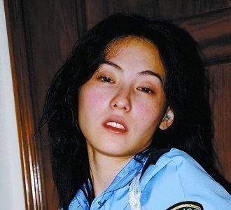 ​15年前轰动香港娱乐圈的“艳照门”事件，他是如何站起来的