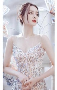 ​当今娱乐圈最火的五位明星，肖战杨紫上榜，谁位居第一？