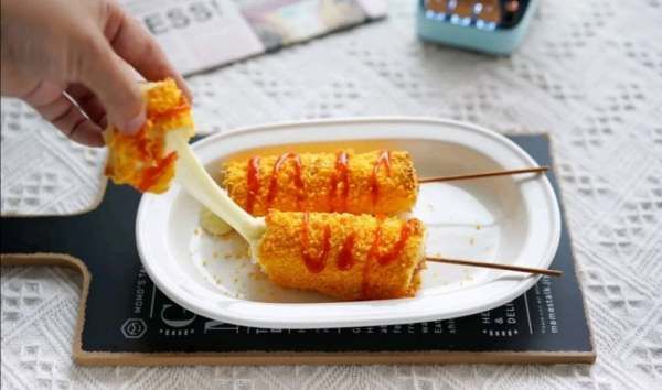 芝士烤多长时间能拉丝,马苏里拉芝士碎烤箱多少度融化图2