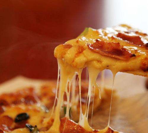 芝士烤多长时间能拉丝,马苏里拉芝士碎烤箱多少度融化图3