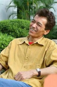 ​康祈宗：广东版“周星驰”，老婆为他十五年未嫁，原来也是个情种