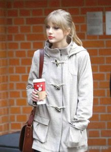 ​为什么霉霉如此受欢迎？她除了是歌手，还是一名“女战士”