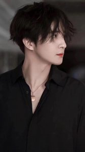 ​著名歌手薛之谦“盗摄”事件：一场道德争议的风暴！