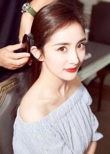 ​刘恺威爸爸曝小糯米近况！赞其听话不用人陪，只字不提前儿媳杨幂