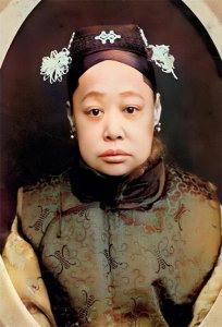 ​光绪帝的瑾妃，又丑又臃肿，爱吃酱肘子，晚年翻身成大姐大！