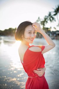 ​艺人 | 演员练束梅：在年代戏中沉淀 在都市剧中绽放