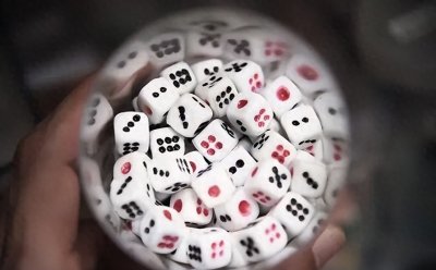 ​“骰子”的“骰”不读shǎi，90%的人都读错了，正确读音是什么？