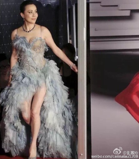 51岁的刘嘉玲体重49kg,身材那么好,她到底做了什么?