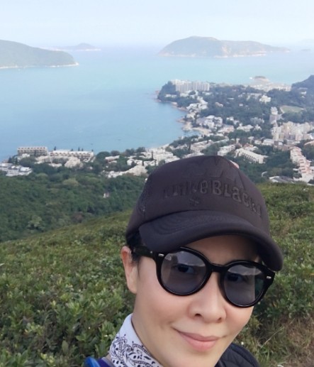 51岁的刘嘉玲体重49kg,身材那么好,她到底做了什么?