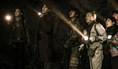 ​1992年，故宫墙上出现成排宫女，现身5秒后消失