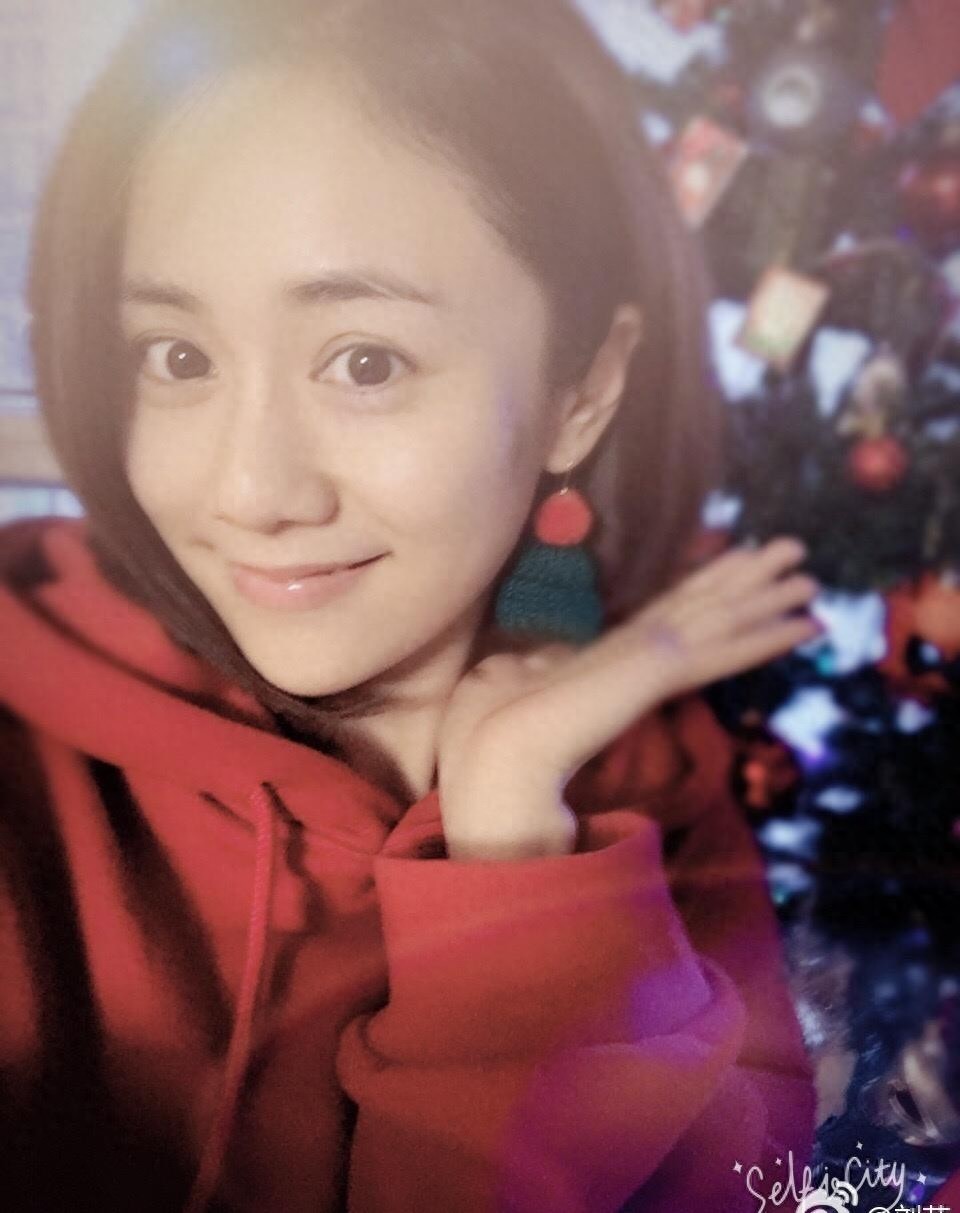 35岁刘芸，老公郑钧大15岁，曾登《时代周刊》，儿子被传智障