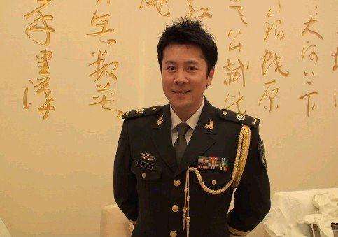 蔡国庆老婆终于曝光，蔡国庆三段绯闻情史揭秘现任妻子资料介绍