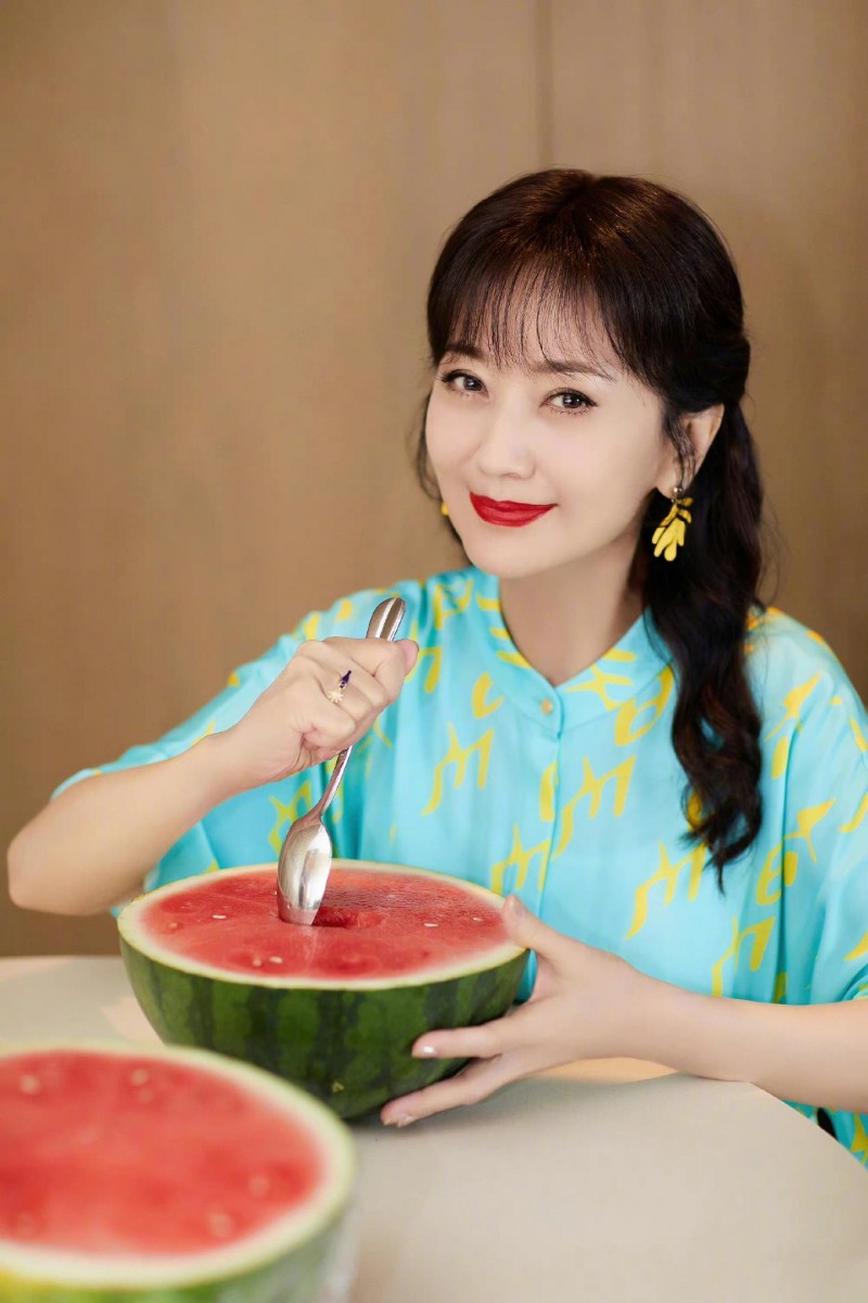 赵雅芝多少岁啊（68岁赵雅芝打篮球活力满满）