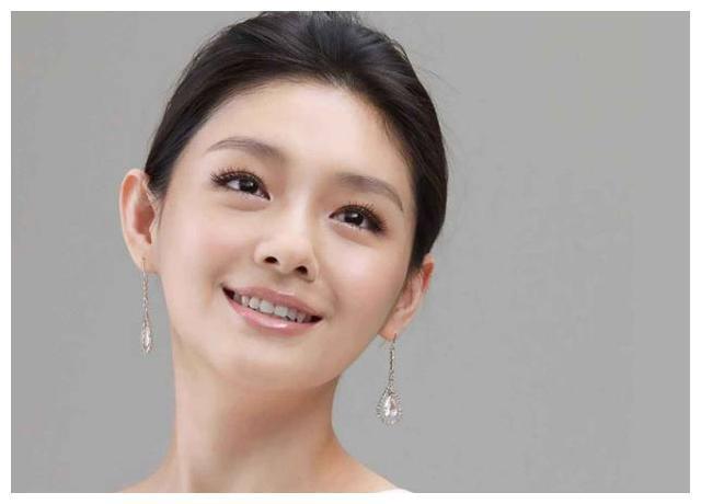 大S素颜正面孕肚照曝光,41岁高龄拼第三胎?网友:好伟大的麻麻