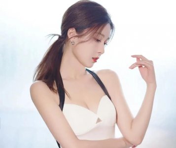 ​王子璇，甜美可人的“治愈系”女神