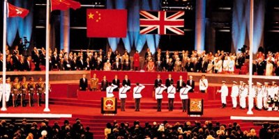 ​1997年香港回归前夕，中英军舰对峙三天三夜，不为人知的背后斗争