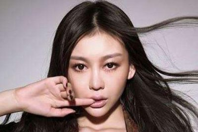 ​巩新亮以前的照片 华谊想捧的人没有捧不红的