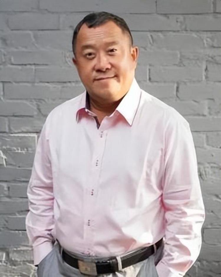 刘心悠险遭曾志伟毒手凭步步惊心大火为何被质疑性取向