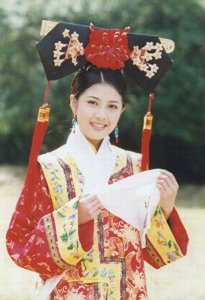 ​当年一部《玉指环》让她惊为天人，现事业低迷，4年婚姻离婚收场