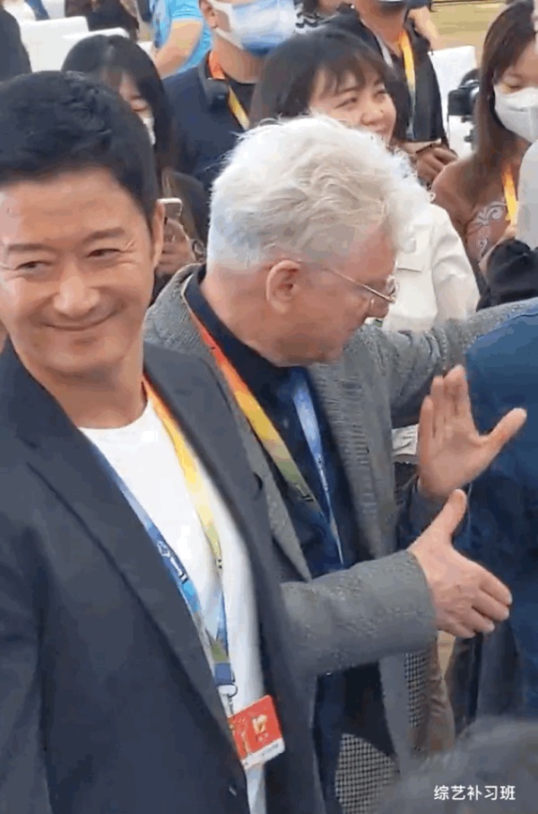 贾玲个人资料简介及家世(贾玲个人资料简介及老公贾)-第2张图片-