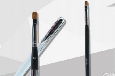 ​遮瑕刷长什么样子 遮瑕刷和唇刷的区别
