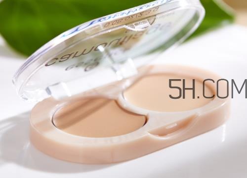 essence双色遮瑕膏怎么用?essence双色遮瑕膏使用心得 essence双色遮瑕膏怎么用?essence双色遮瑕膏使用心得