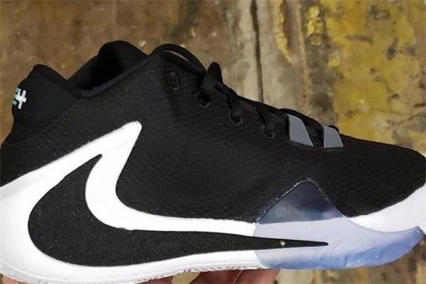 耐克freak 1实物开箱 字母哥1代开箱测评 耐克freak 1实物开箱 字母哥1代开箱测评