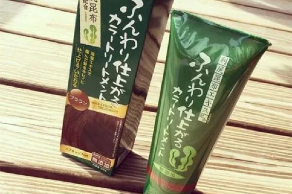 染发膏可以碰到头皮上吗 染发膏碰到头皮有什么影响 染发膏可以碰到头皮上吗 染发膏碰到头皮有什么影响