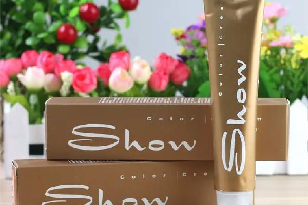 染发膏可以碰到头皮上吗 染发膏碰到头皮有什么影响 染发膏可以碰到头皮上吗 染发膏碰到头皮有什么影响