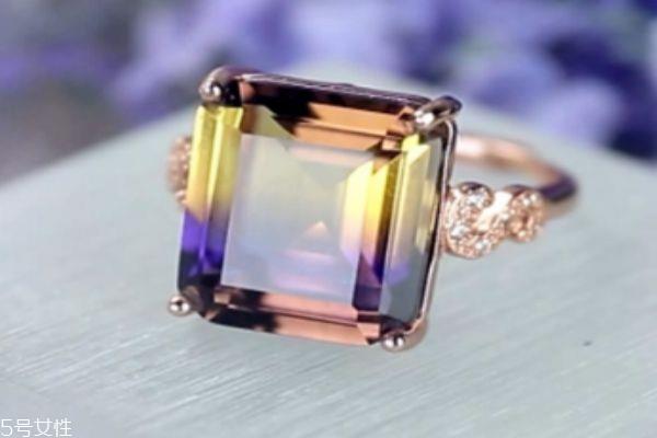 什么是紫黄晶呢 紫黄晶有什么作用呢 什么是紫黄晶呢 紫黄晶有什么作用呢