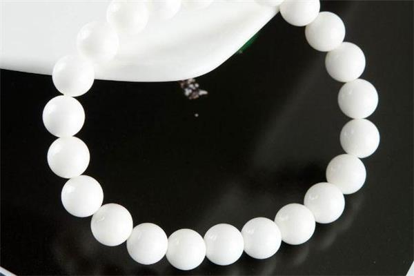 砗磲手链有什么寓意 佩戴砗磲手链的意义 砗磲手链有什么寓意 佩戴砗磲手链的意义