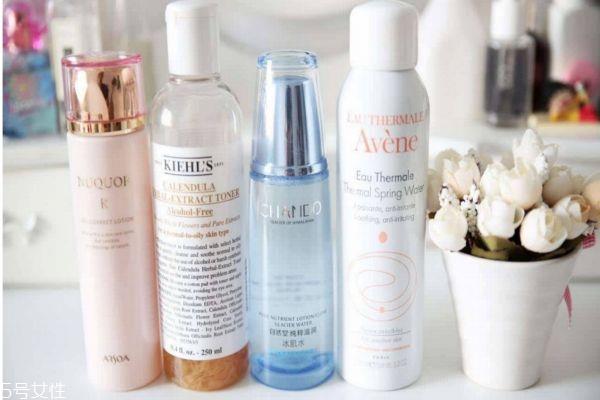 能不能用纯露代替化妆水 怎样辨别纯露真假 能不能用纯露代替化妆水 怎样辨别纯露真假