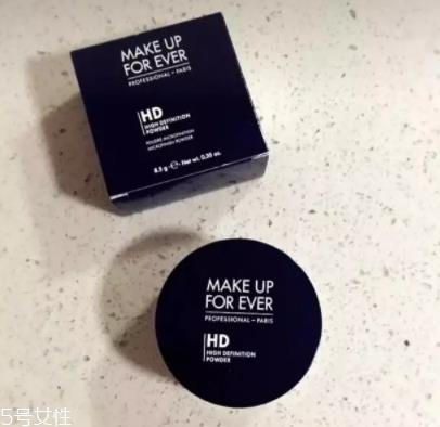 定妆粉和气垫哪个先用?两者有着很大区别 定妆粉和气垫哪个先用?两者有着很大区别