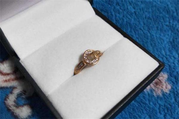 宝格丽戒指一般多少钱 宝格丽戒指专柜报价 宝格丽戒指一般多少钱 宝格丽戒指专柜报价