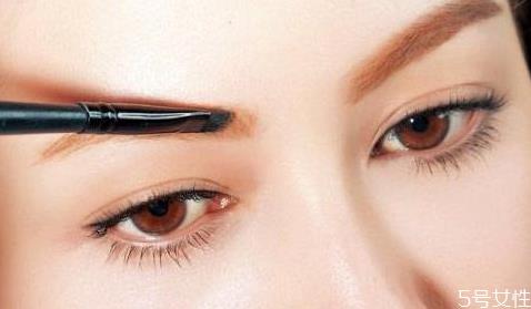 眉笔都有什么颜色 新手怎样选择眉笔颜色 眉笔都有什么颜色 新手怎样选择眉笔颜色