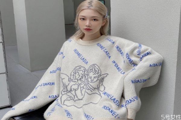 上身胖适合穿什么毛衣 胖女生穿什么样的毛衣好 上身胖适合穿什么毛衣 胖女生穿什么样的毛衣好