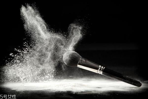 新手应该怎么选化妆刷 学会三步不再折腾 新手应该怎么选化妆刷 学会三步不再折腾